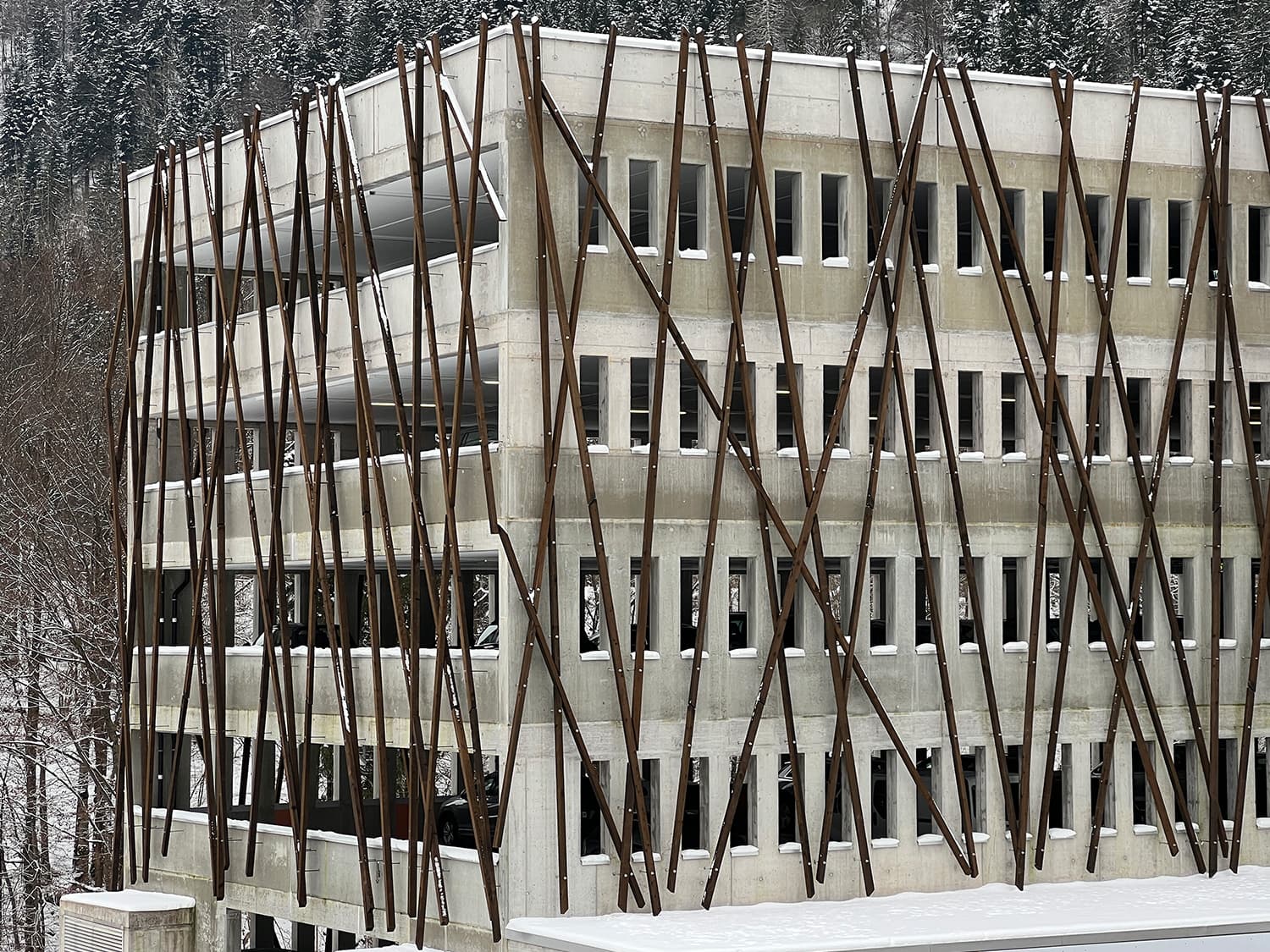 Fassade Parkhaus, Stoosbahne AG