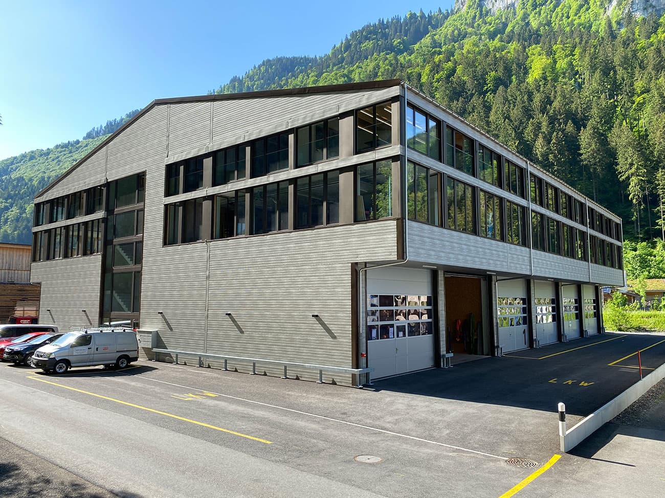 Neubau Werkhalle, Kopp Fenster, Muotathal