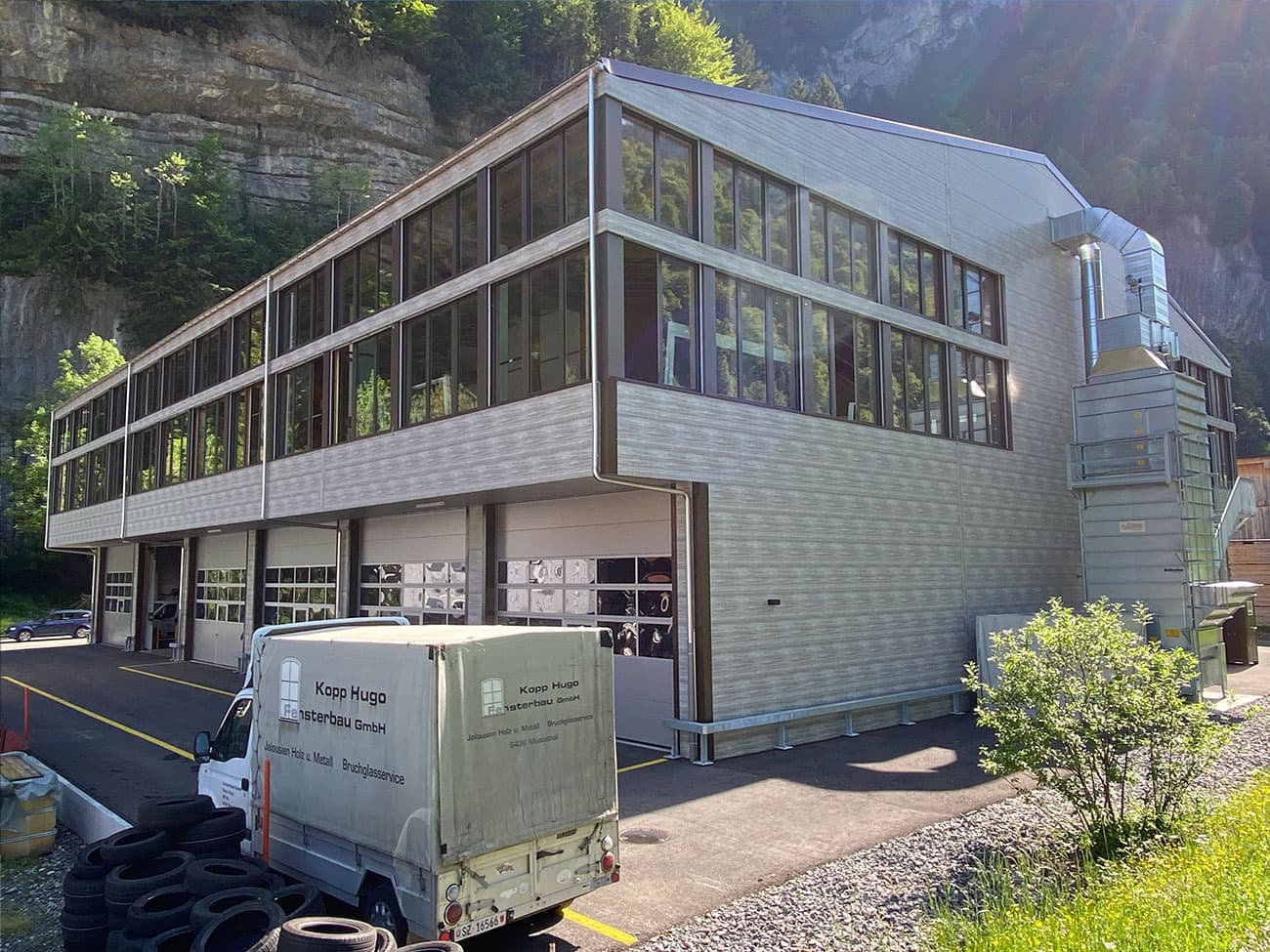 Neubau Werkhalle, Kopp Fenster, Muotathal