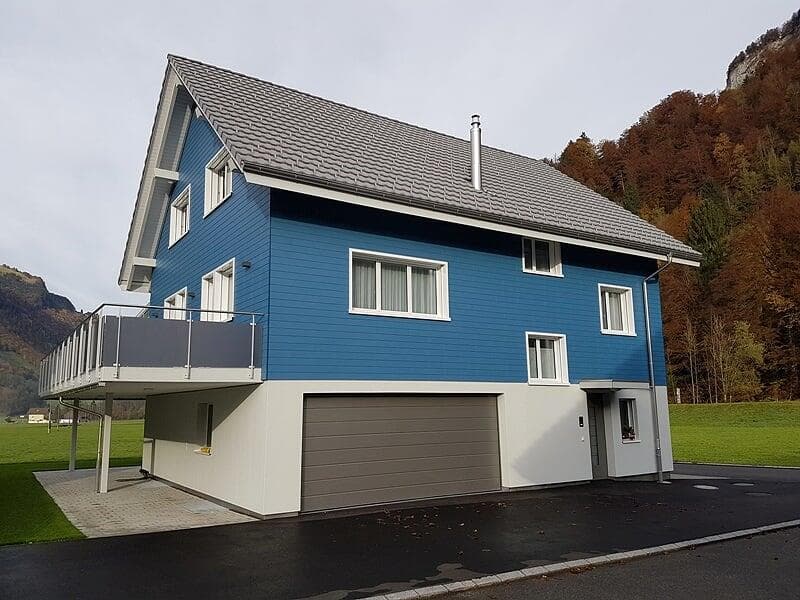 Einfamilienhaus mit Eternitfassade