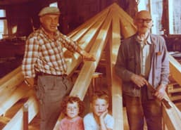 Drei Generationen der Familie Suter bei der Arbeit